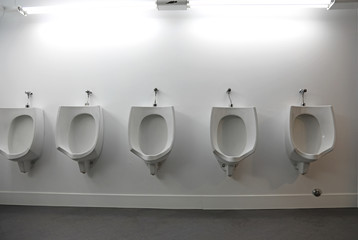 váteres públicos urinarios hombres 4M0A1468-as20