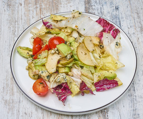 cobb salad with bacon and cherries