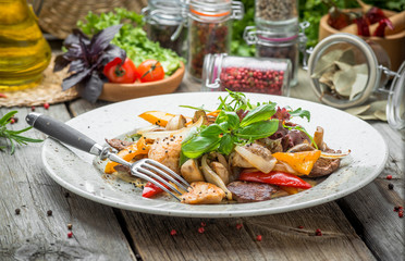 grilled meat with roasted vegetables, spring, summer picnic, tasty food