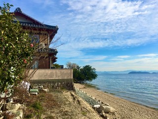 Fototapeta na wymiar traditional japanese house at the best spot of Lake Biwa, Japan