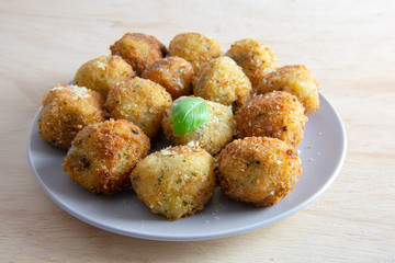 Deep Fried Risotto Balls 
