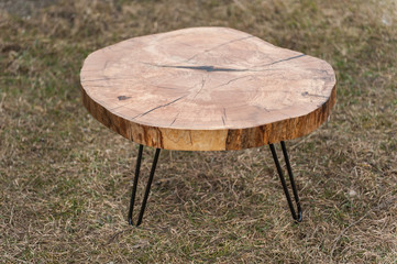 wooden tabel/furniture from an oak root or oak slab