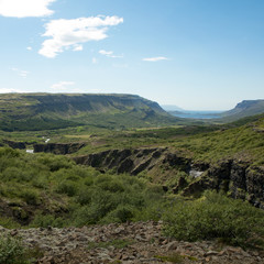 Fototapeta na wymiar Beautiful scenic wild landscape of Icelandic nature.