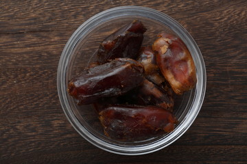  Dates from Iran (dried fruits)