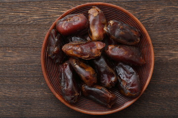  Dates from Iran (dried fruits)