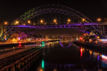 Fototapeta na wymiar Tyne Bridges at Night