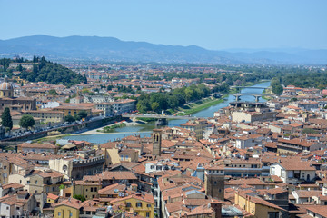 Fototapeta na wymiar View from the Palazzo Vecchio over Florence with the river Arno