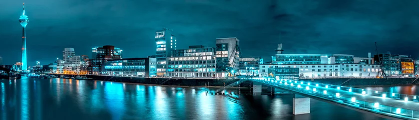 Medienhafen Düsseldorf bei Nacht © festfotodesign