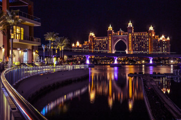 Obraz premium Dubai UAE at night