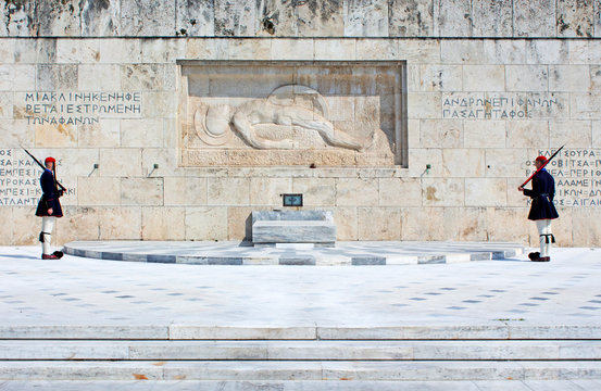  Tomb Of The Unknown Soldier In Athens, Greece.