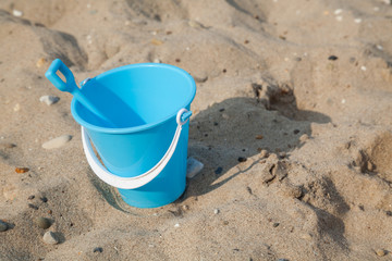 Fototapeta na wymiar Bucket and spade at the beach 