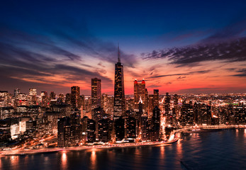Naklejka premium Chicago cityscape aerial view at twilight