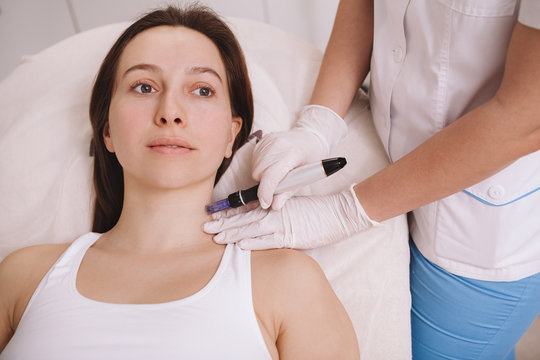 รูปภาพMicroinjection – เลือกดูภาพถ่ายสต็อก เวกเตอร์ และวิดีโอ154 ...