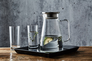 Glass kettle and water cup