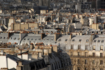 Fototapeta premium Paris cityscape with chimneys