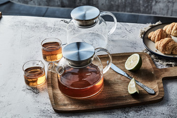Glass kettle and water cup
