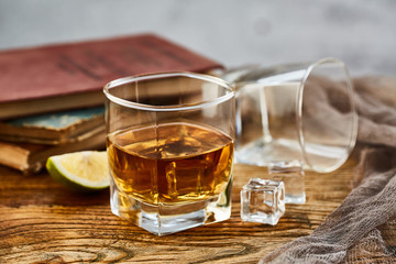 Glass kettle and water cup