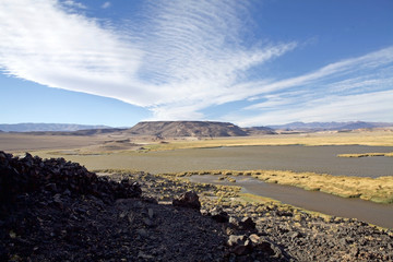 Fototapeta na wymiar Lagoon near the Pucara de La Alumbrera at the Puna de Atacama, Argentina