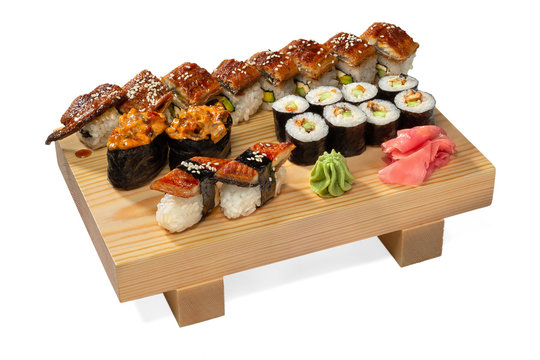 Unagi, Guncan, Kappa maki on wooden board