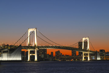 Fototapeta na wymiar 【東京の風景】夕焼けのレインボーブリッジ