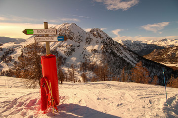 Ski sign direction - Montgen&egrave;vre, France 