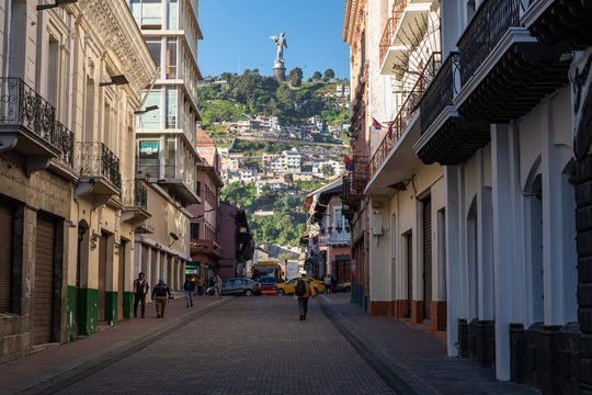 Fototapeta QUITO, ECUADOR - FEBRUARY 07, 2020: The main pedestrian street at historic colonial downtown of Quito, Ecuador. South America.