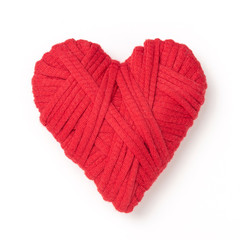 Ein Herz aus roter Wolle