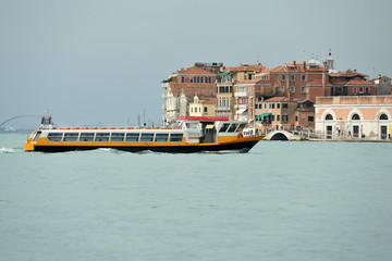 Fototapeta na wymiar Venice waterway transport