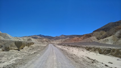 Fototapeta na wymiar Vistas en el parque Nacional de Death Valley