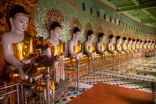 U Min Thonze Temple, Sagaing, Myanmar