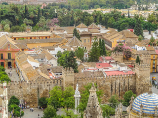 Fototapeta na wymiar Sevilla Panorama, Altstadt und Sehenswürdigkeiten