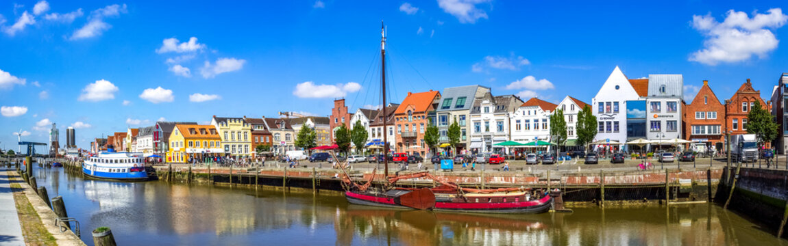 Binnenhafen, Husuem, Deutschland 