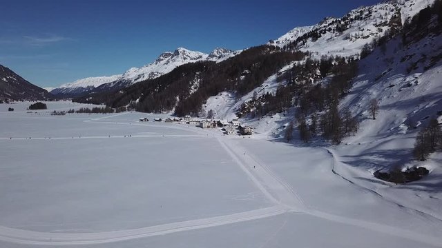 en arrivant au village de montagne - Suisse