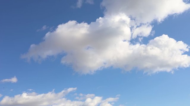 Timelapse Clouds in a Blue Sky