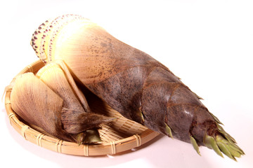 ザルの上の孟宗筍