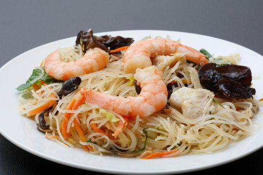  Image of grilled rice noodles in Asian cuisine