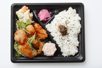 鶏の唐揚げ弁当