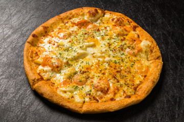 ピッツア　Italian home-made pizza