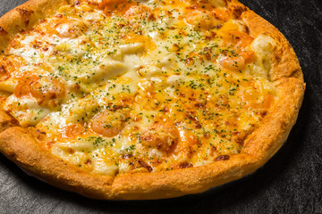 ピッツア　Italian home-made pizza