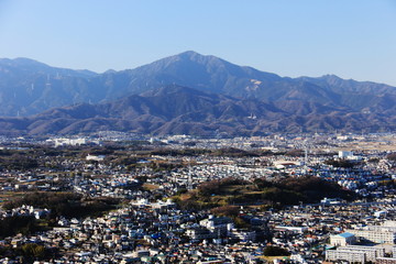 	湘南アルプス　湘南平からの眺望　秦野の町と丹沢大山