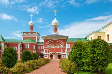 Fototapeta na wymiar View of the Chapel of St. John the Baptist above the source in the Nikolo-Peshnoshsky Monastery