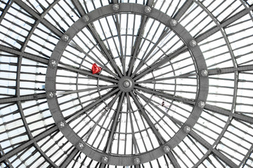 Heart-shaped balloon