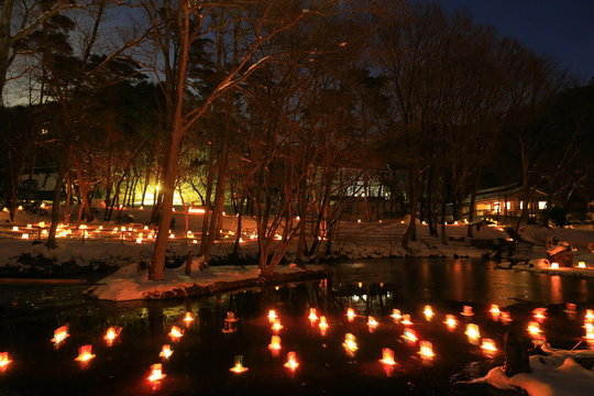 「雪あかりの路」の写真素材 138件の無料イラスト画像 Adobe Stock