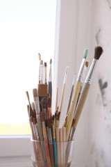  photo in the studio for drawing, brushes