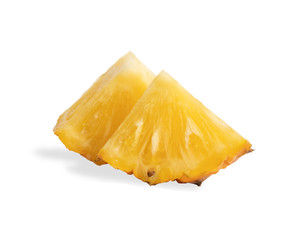 Slice the ananas into triangle 2 pieces