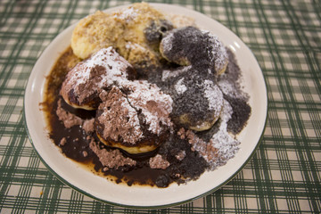 Sweet steamed dumplings filled with jam