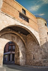 Fototapeta na wymiar Arco de la Carcel , entrada a Lerma