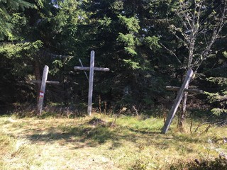 das gefallene Kreuz