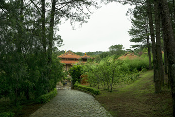 path to pagoda