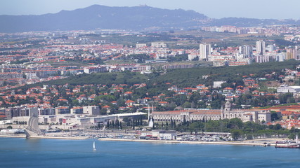Obraz premium Panoramic view of Lisbon skyline, docks and the Tagus River, Lisbon, Portugal timelapse